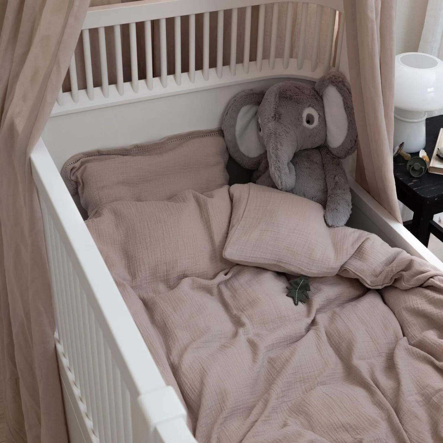 Sale Sebra 2-delt musselin juniorsengetøj, seabreeze beige