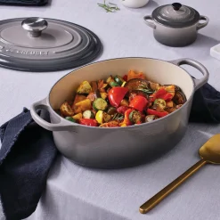 Outlet Le Creuset Signature oval gryde 6,3 L, flint
